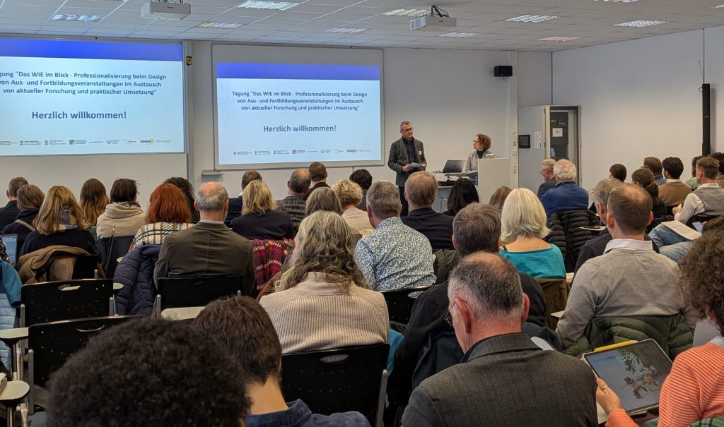 Andreas Gorgas, Leiter der Regionalstelle Freiburg des ZSL, und Prof. Dr. Franziska Birke, Prorektorin für Transfer, Fortbildung und Digitalisierung der PH Freiburg, eröffneten die Tagung