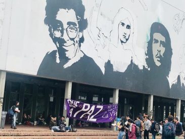 Campus der UNAL und Dept. de Lenguas Extranjeras